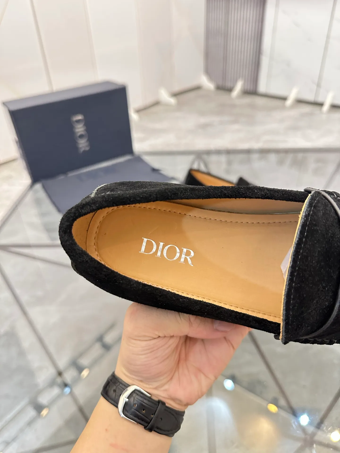 Selling men's shoes 💰: 💰P440¥ Product trademark: Dio* "Dior*" slip-on shoes Regular size: 39-44 (can be customized to 45.46) Product materials: imported nubuck leather upper, cowhide lining, original outsole. Number: 628